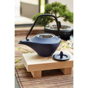 KitchenCraft World of Flavours Oriental Cast Iron Infuser Teapot 450ml